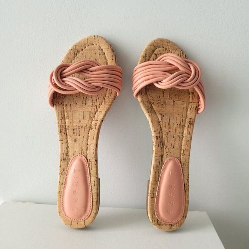 $39 NWT (9) ESPIRIT Katelyn Sandals